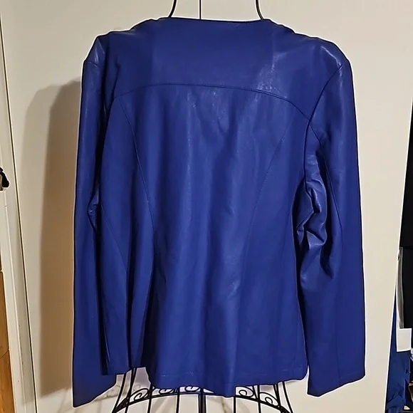 Faux leather jacket - Picture 3 of 4